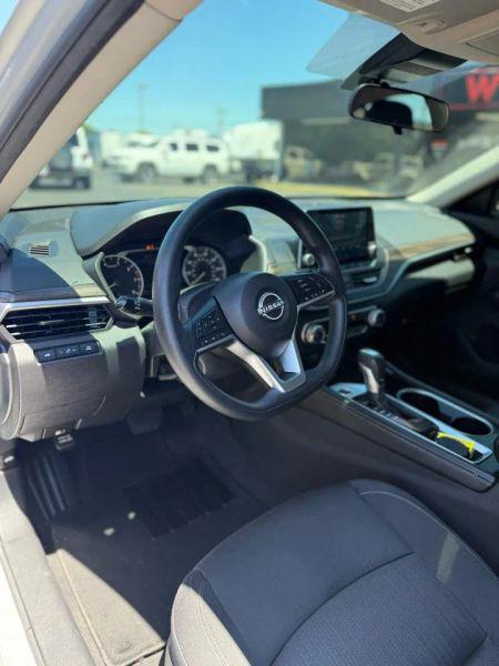 2023 Nissan Altima SV FWD