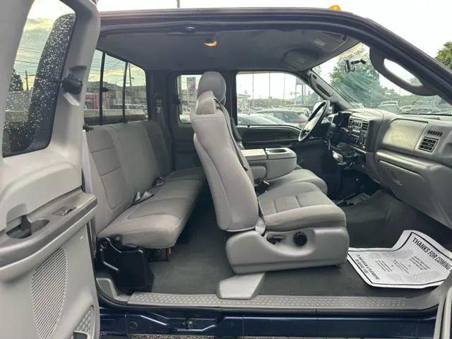 2004 Ford F-350 XL