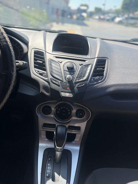 2014 Ford Fiesta SE