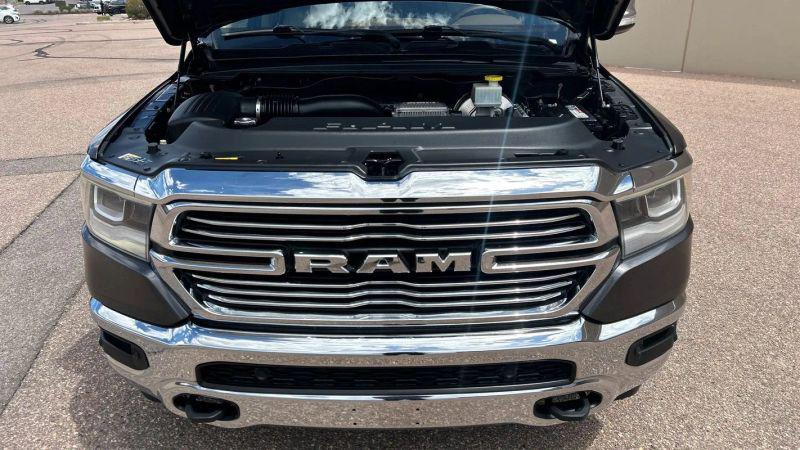 2019 Ram 1500 Laramie Crew Cab 4x4 5'7" Box