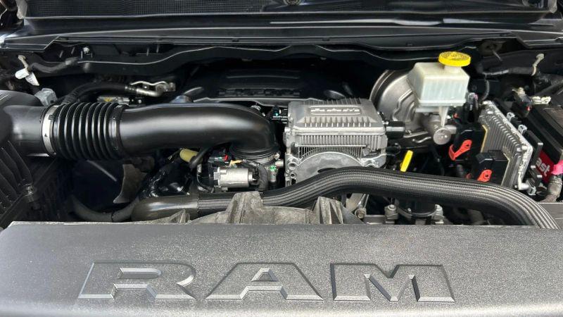 2019 Ram 1500 Laramie Crew Cab 4x4 5'7" Box