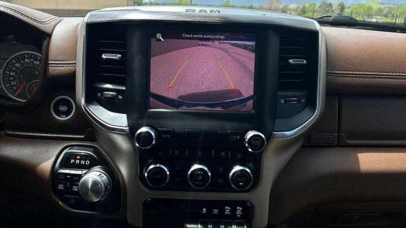 2019 Ram 1500 Laramie Crew Cab 4x4 5'7" Box