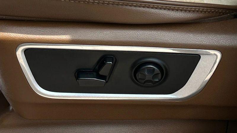 2019 Ram 1500 Laramie Crew Cab 4x4 5'7" Box