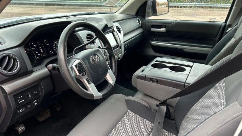 2018 Toyota Tundra SR5 5.7L V8