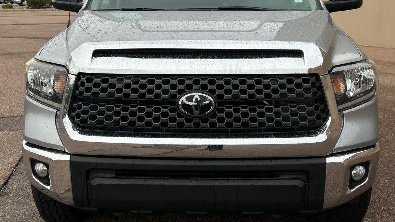 2018 Toyota Tundra SR5 5.7L V8