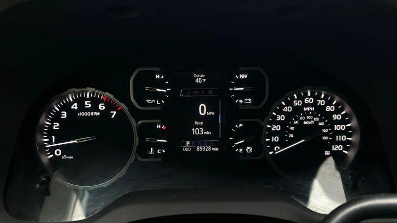2018 Toyota Tundra SR5 5.7L V8