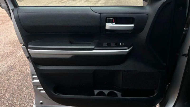 2018 Toyota Tundra SR5 5.7L V8