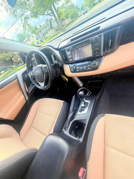2017 Toyota RAV4 XLE