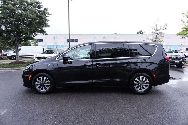 2022 Chrysler Pacifica Hybrid Touring L