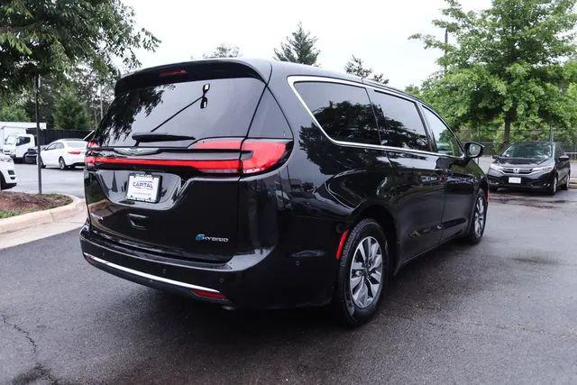 2022 Chrysler Pacifica Hybrid Touring L