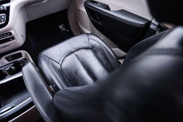 2022 Chrysler Pacifica Hybrid Touring L