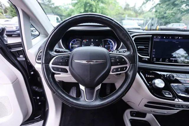 2022 Chrysler Pacifica Hybrid Touring L