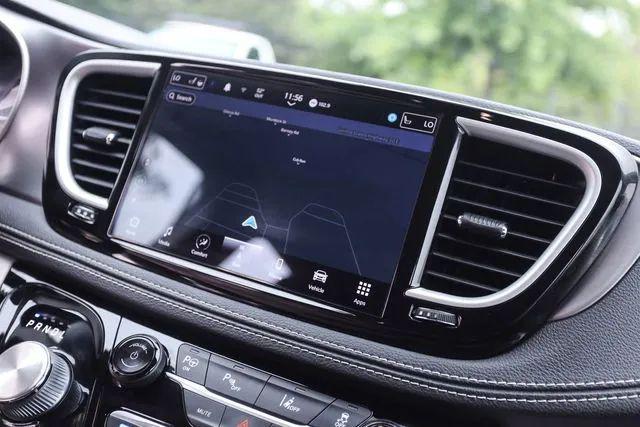 2022 Chrysler Pacifica Hybrid Touring L