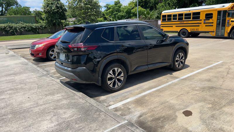 2022 Nissan Rogue SV FWD