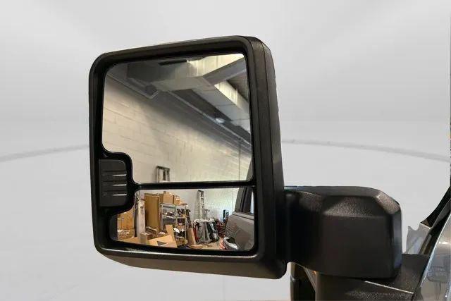 2025 GMC Sierra 2500HD 4WD Crew Cab Standard Bed SLE