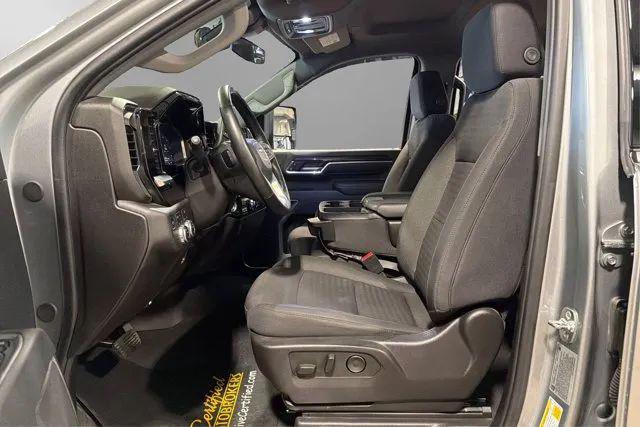 2025 GMC Sierra 2500HD 4WD Crew Cab Standard Bed SLE