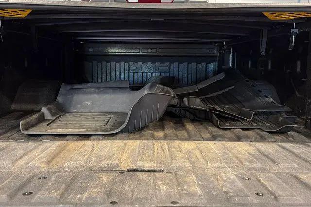 2025 GMC Sierra 2500HD 4WD Crew Cab Standard Bed SLE
