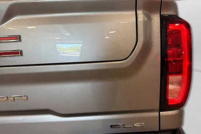2025 GMC Sierra 2500HD 4WD Crew Cab Standard Bed SLE