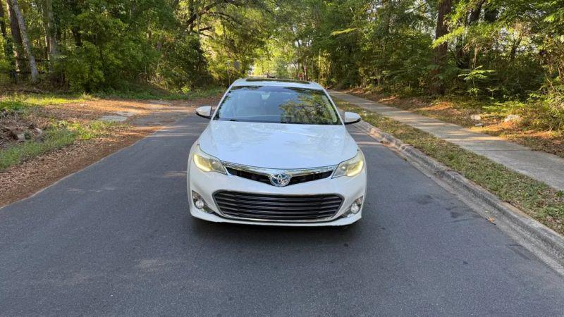 2013 Toyota Avalon Hybrid XLE Premium
