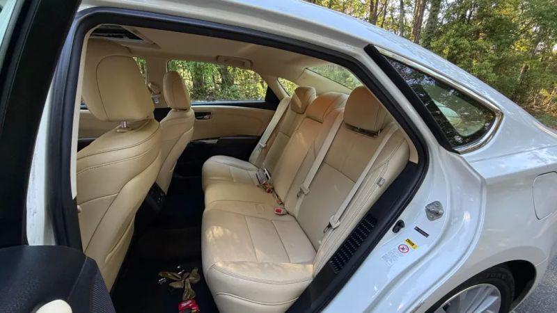 2013 Toyota Avalon Hybrid XLE Premium