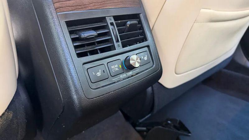 2013 Toyota Avalon Hybrid XLE Premium