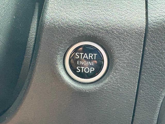 2023 Nissan Frontier Crew Cab PRO-X 4x2