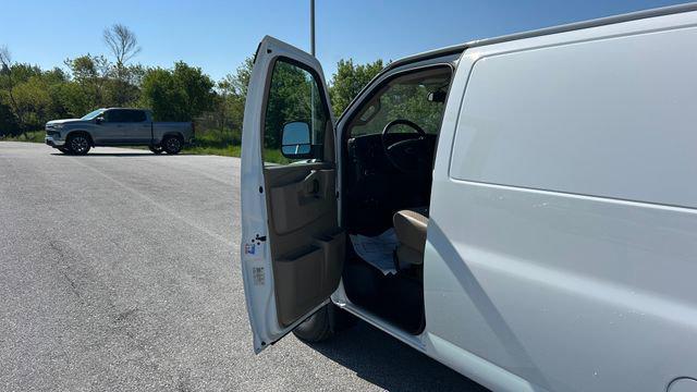 2026 Chevrolet Express Cargo Van 3500 Extended Wheelbase, WT, RWD
