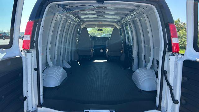 2026 Chevrolet Express Cargo Van 3500 Extended Wheelbase, WT, RWD