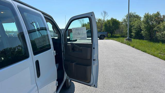 2026 Chevrolet Express Cargo Van 3500 Extended Wheelbase, WT, RWD