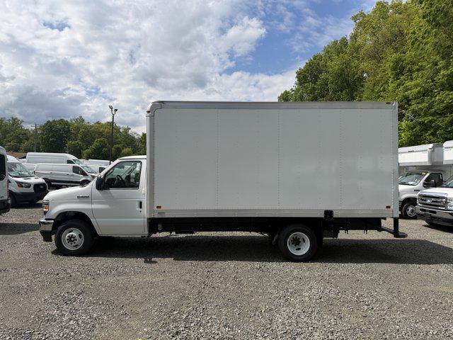 2027 Ford E-Series Cutaway Box Dry Freight