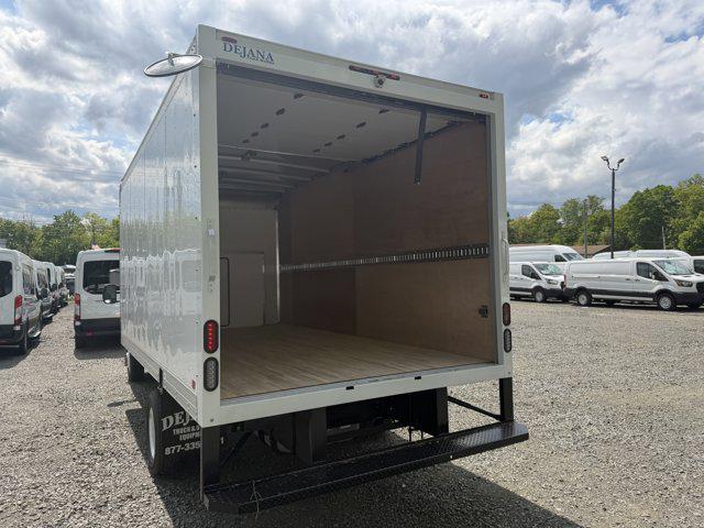 2027 Ford E-Series Cutaway Box Dry Freight