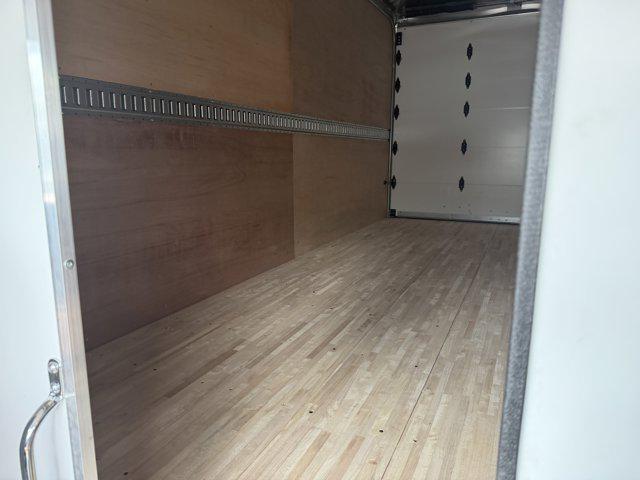 2027 Ford E-Series Cutaway Box Dry Freight