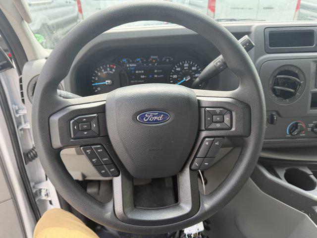 2027 Ford E-Series Cutaway Box Dry Freight