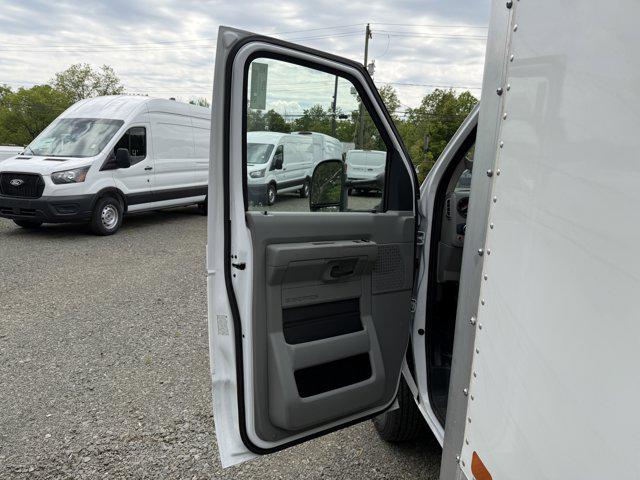 2027 Ford E-Series Cutaway E-350 DRW 158" WB