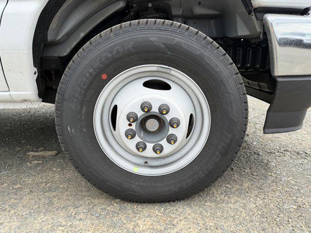 2027 Ford E-Series Cutaway E-350 DRW 158" WB