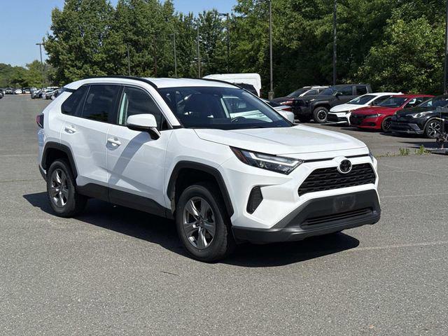 2024 Toyota RAV4 XLE AWD's photo