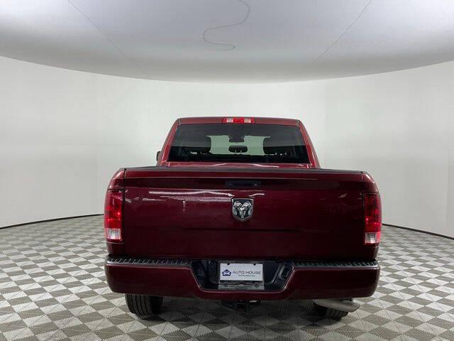 2018 Ram 1500 Express Crew Cab 4x2 57 Box