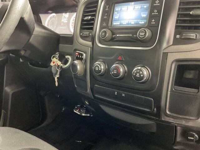 2018 Ram 1500 Express Crew Cab 4x2 57 Box
