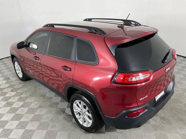 2016 Jeep Cherokee Sport