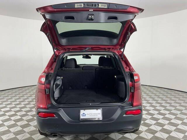 2016 Jeep Cherokee Sport