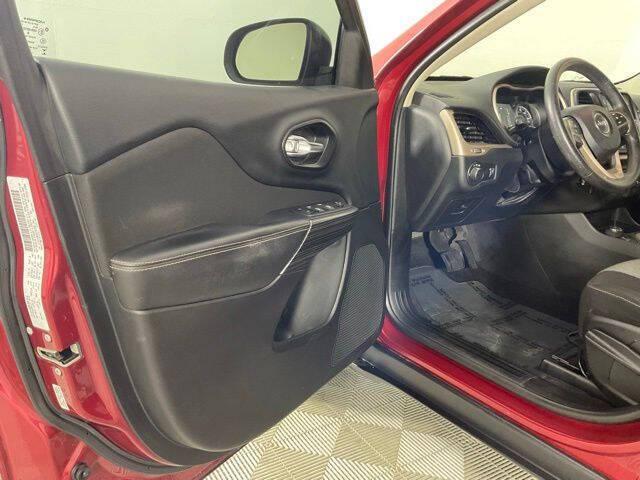 2016 Jeep Cherokee Sport