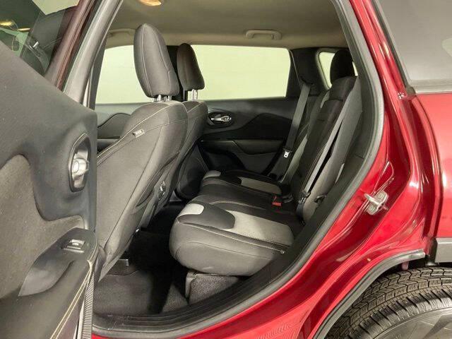 2016 Jeep Cherokee Sport
