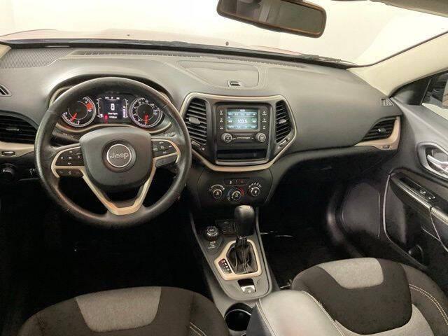 2016 Jeep Cherokee Sport