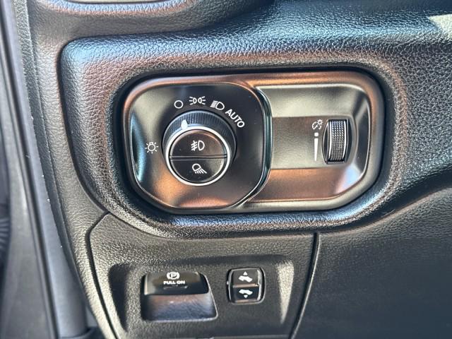 2021 Ram 1500 Big Horn Crew Cab 4x4 5'7" Box