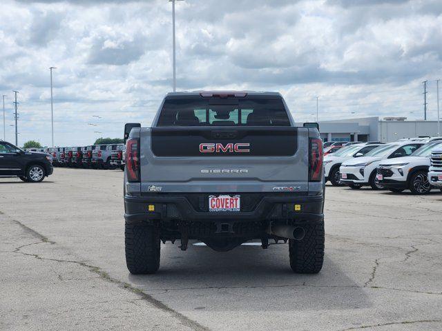 2024 GMC Sierra 2500HD 4WD Crew Cab Standard Bed AT4X