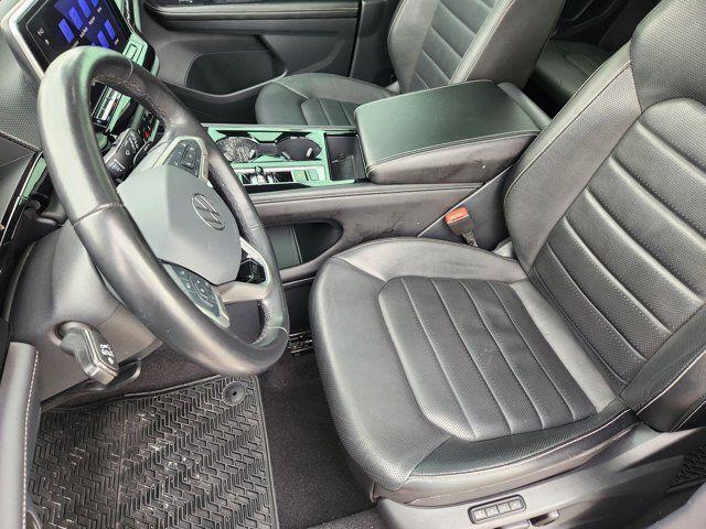 2024 Volkswagen Atlas Cross Sport 2.0T SEL R-Line