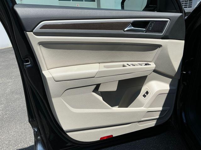 2019 Volkswagen Atlas 3.6L V6 SE w/Technology R-Line