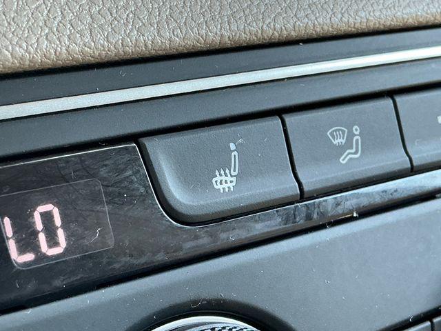 2019 Volkswagen Atlas 3.6L V6 SE w/Technology R-Line