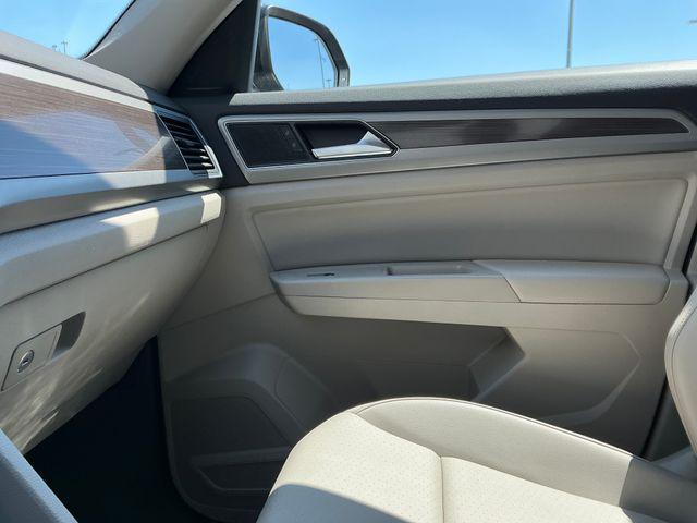 2019 Volkswagen Atlas 3.6L V6 SE w/Technology R-Line