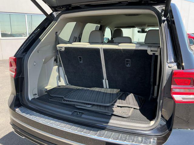 2019 Volkswagen Atlas 3.6L V6 SE w/Technology R-Line